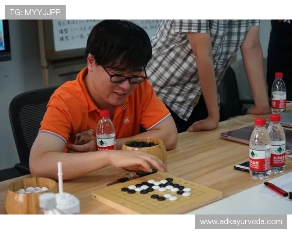 高科技真人电子棋盘实现远程对弈与高清显示，提升棋牌娱乐的科技水平